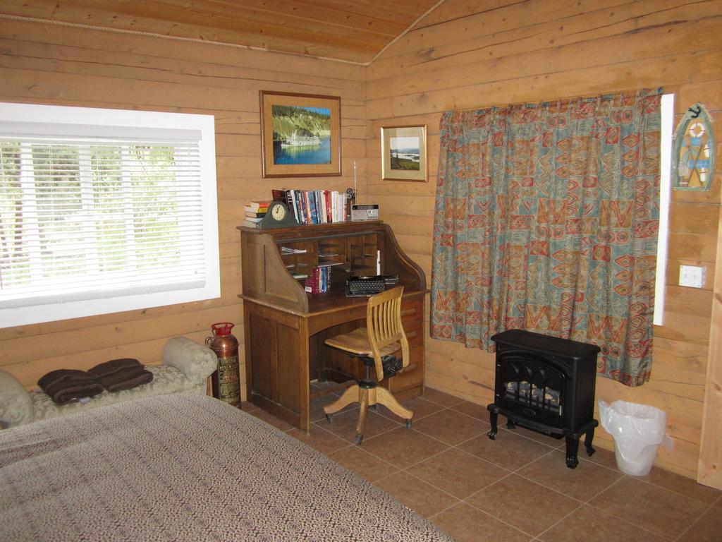 Six Mile River Resort Tagish Habitación foto